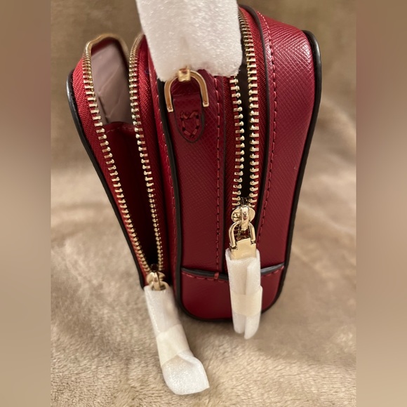 ❤️ NWT Red Kate Spade Staci Dual Zip Around Crossbody - Picture 5 of 11